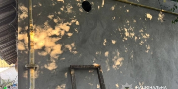 На Тернопільщині чоловік приховано знімав свою сусідку