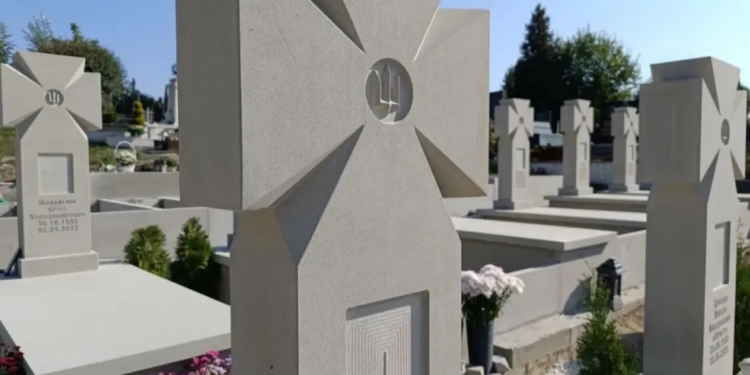 Прокуратура проти Пантеону Героїв