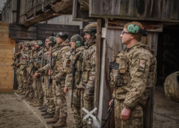 Обличчя захисту: 43 ОАБр поділилася кадрами з вогневого рубежу своїх бійців