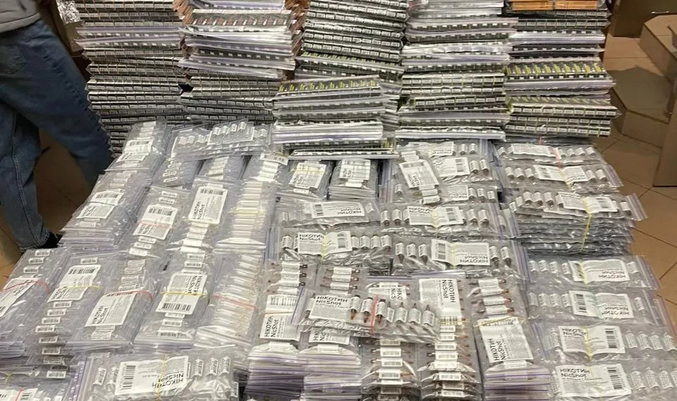 На Тернопільщині ліквідували мережу збуту нелегальних вейпів