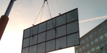 У Тернополі демонтують два десятки незаконних вивісок