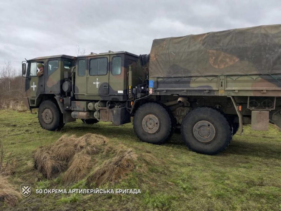 водій тягача