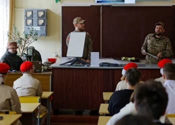 Росія вже у школах перетворює дітей окупованої Луганщини на операторів дронів