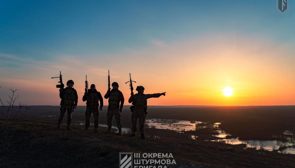 серія світлин зенітно-ракетного артилерійського дивізіону