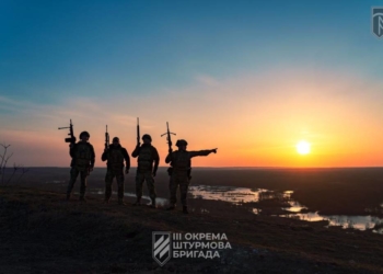 серія світлин зенітно-ракетного артилерійського дивізіону