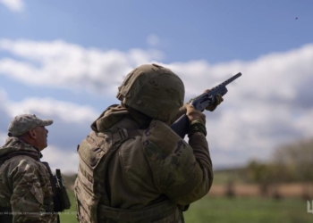 Майстерність протидії FPV-дронам: артилеристи 44-ї бригади тренуються знищувати рухомі цілі