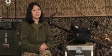 операторка дронів