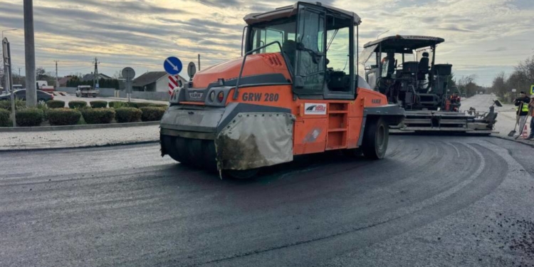 Ремонт доріг на Тернопільщині 2026: за тиждень відновлено 40 тисяч квадратних метрів покриття