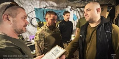 Бійців тернопільської 105-ї бригади ТрО відзначили на передовій