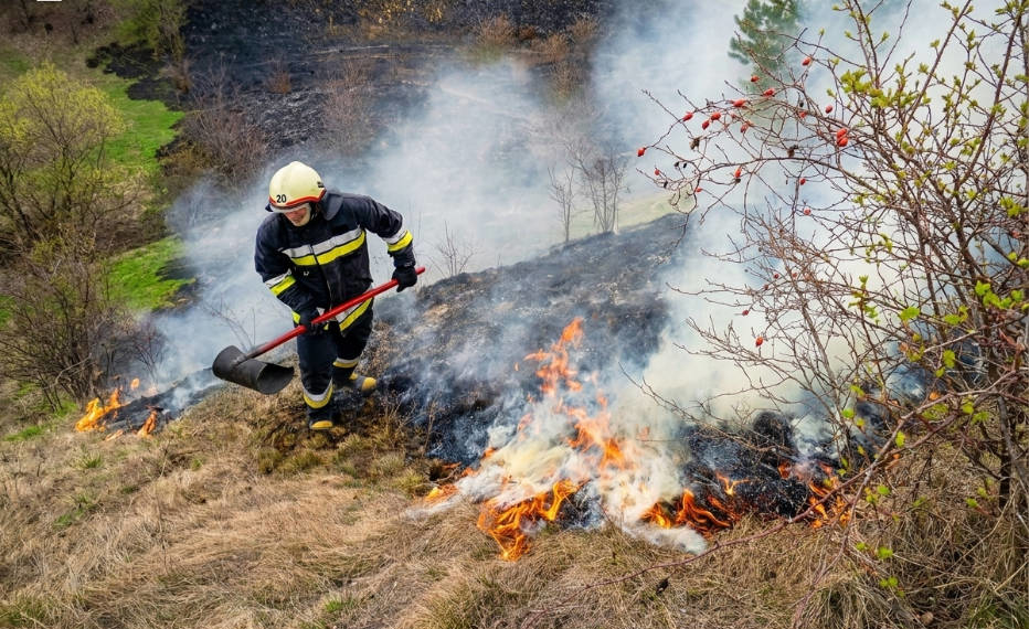 Вогонь на відкритих територіях: підсумки роботи рятувальників за 3 травня