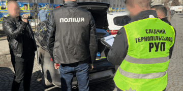 На Тернопільщині судитимуть юристку за обіцянку вплинути на ТЦК