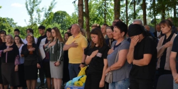 На Збаражчині відкрили пам’ятну дошку полеглому воїну Віталію Петрову