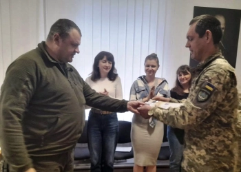 Захисники з Чортківщини отримали високі нагороди від Міністра оборони