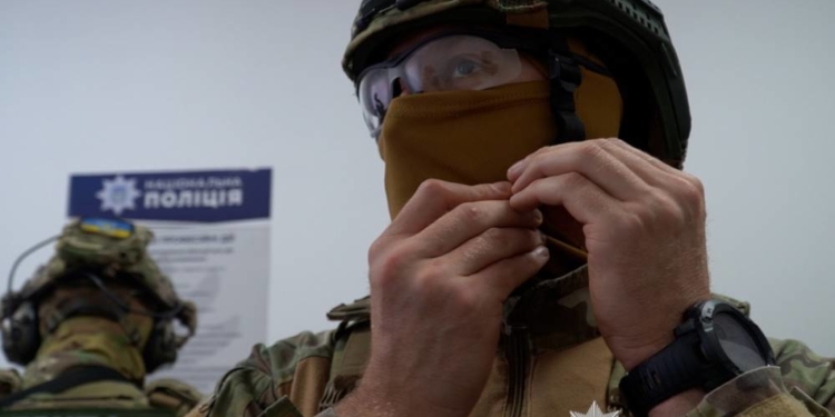 Нове слово у безпеці: поліція Тернопільщини першою в Україні впровадила автоматичний запис під час діставання зброї