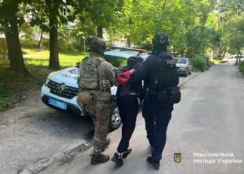 У Тернополі чоловік зачинив та погрожував вбити співмешканку