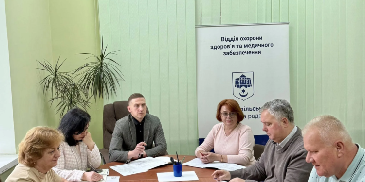 Відбулася оперативна нарада з директорами закладів охорони здоровʼя ТМР з питань особливо небезпечних вірусних інфекцій