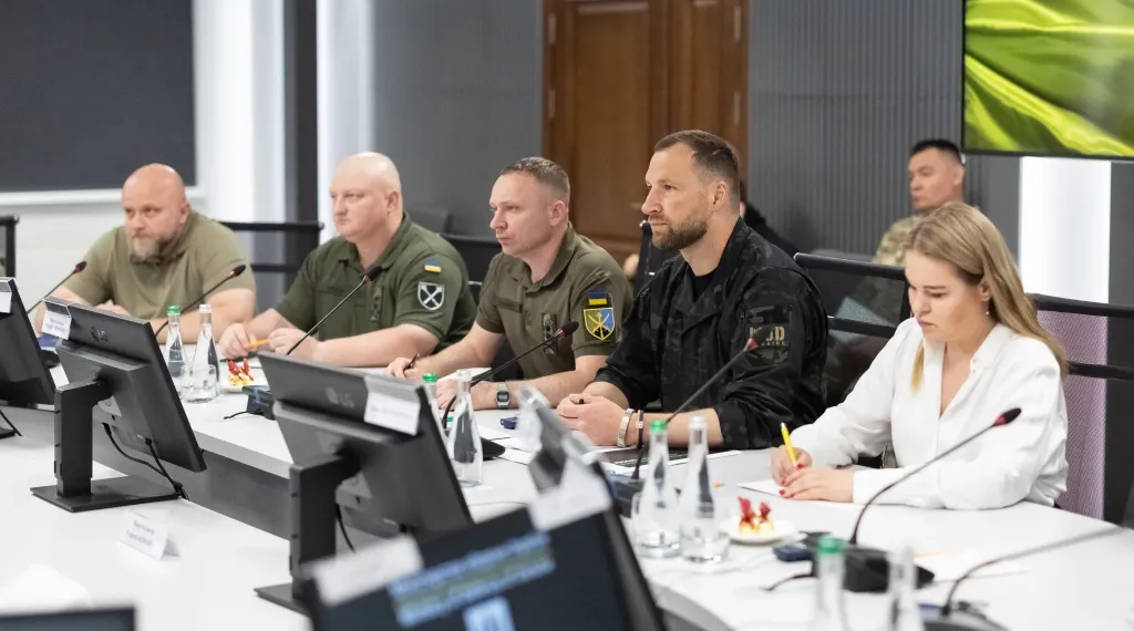Україна фокусується на технологічній перевазі у війні і розраховує на підтримку США – Євгеній Хмара