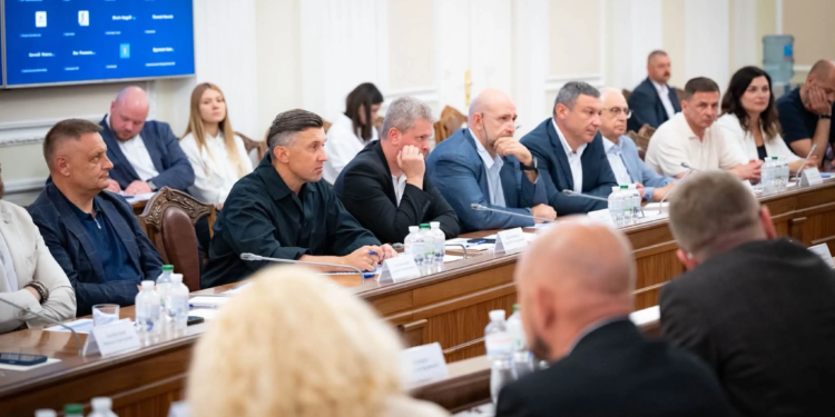 Надійне партнерство задля відбудови: тернопільський забудовник «Креатор-Буд» взяв участь у зустрічі Уряду з будівельним бізнесом