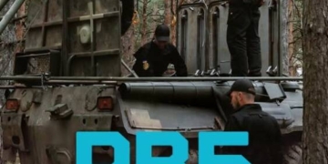 За кожною справною бойовою машиною стоїть кропітка праця тих, хто щодня ремонтує