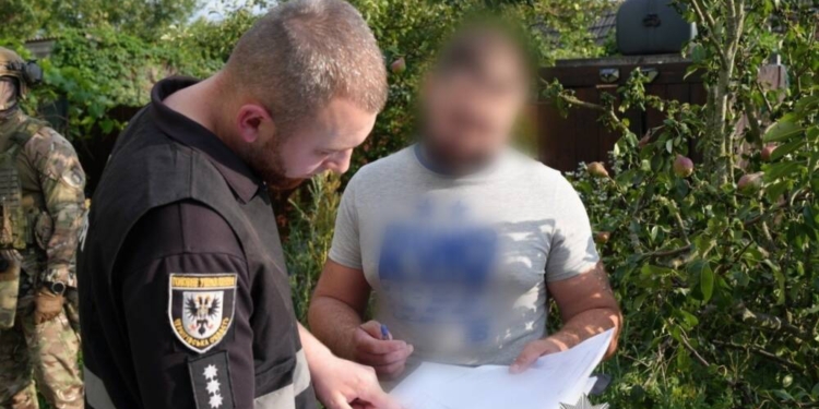 Спецоперація «Джентльмени»: поліція знищила посіви наркотиків