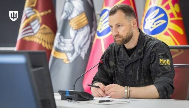 звільнення Хмари з військової служби