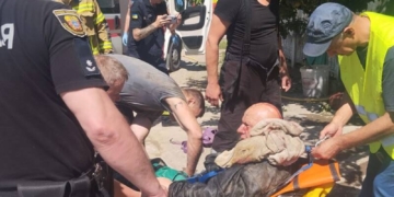 На Тернопільщині чоловіка врятували з 8-метрового колодязя
