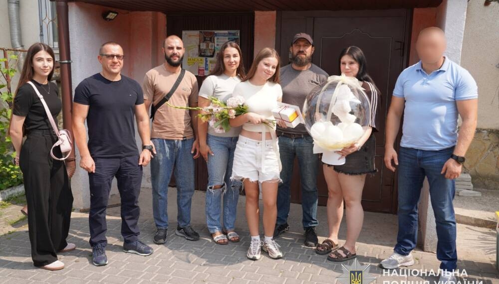 Поліцейські Тернопільщини привітали доньку героя КОРДу