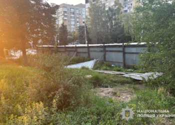 У Тернополі на вулиці Торговиця знайшли тіло чоловіка