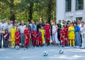 У Тернополі вшанували ампфутбольну команду «Вікінги»