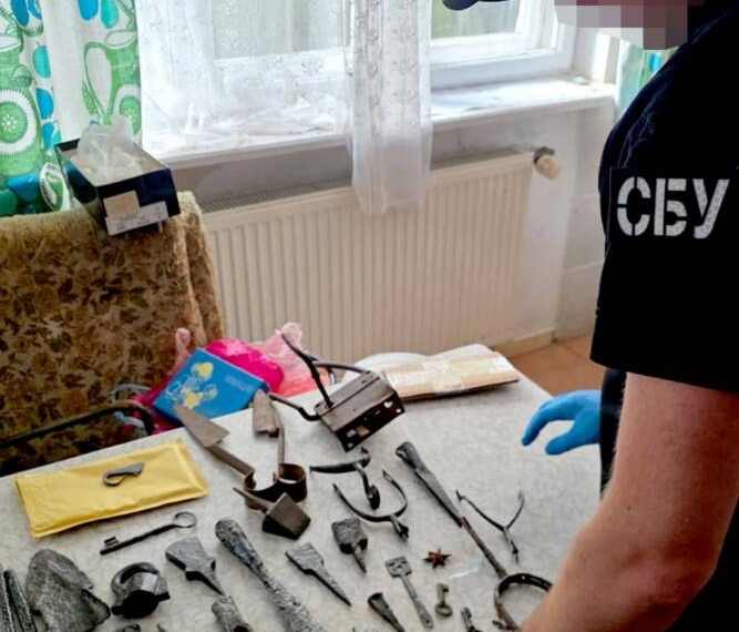 Артефакти скіфської епохи та Київської Русі: СБУ викрила канал контрабанди