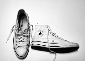 Converse видалила скандальну рекламу через асоціації з ККК