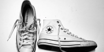 Converse видалила скандальну рекламу через асоціації з ККК