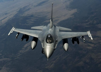 Дефіцит ракет для F-16: чим воюють українські пілоти