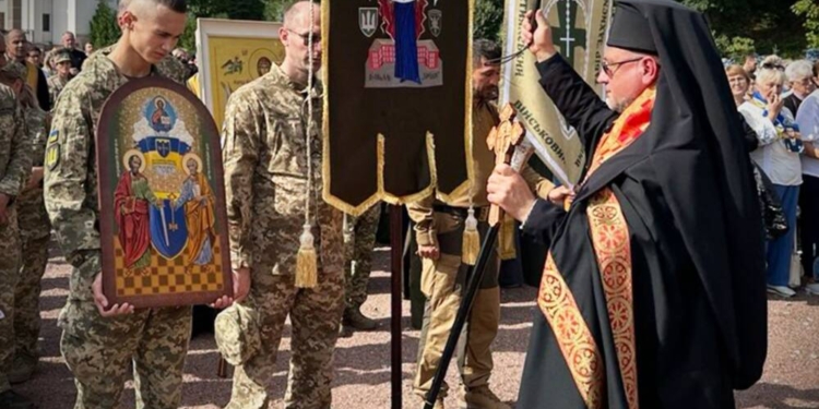 Власна святиня: У Зарваниці освятили унікальну ікону для тернопільської 105-ї бригади ТрО
