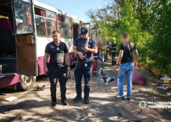 Масштабна ДТП під Одесою: двоє загиблих та 25 травмованих