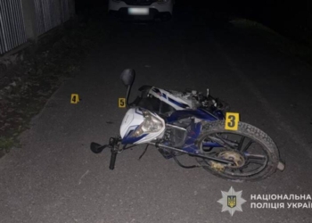 Мотоцикліст зіткнувся з огорожею на Чортківщині