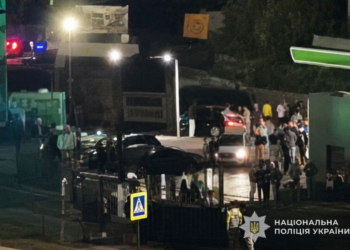 Нічні гуляння на АЗС у Тернополі: поліція вживає заходів