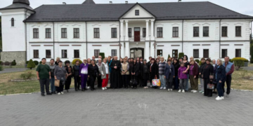 Родини Героїв Тернополя відвідали Унівську лавру