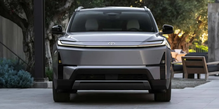 Toyota відклала випуск електричного кросовера Highlander