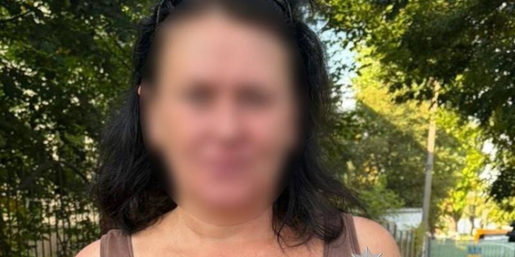У Тернополі поліція розшукала серійну крадійку косметики
