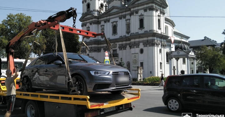 У Тернополі за серпень евакуювали 125 авто за паркування