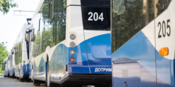 У Тернополі зупинили рух тролейбусів: що відомо