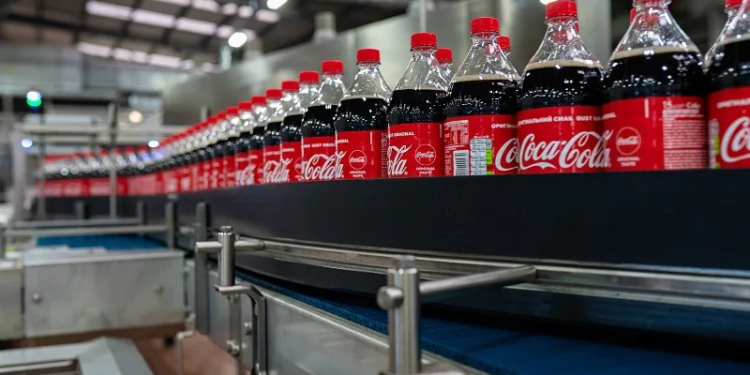 Удар рф по заводу Coca-Cola: Зеленський попередив про відповідь