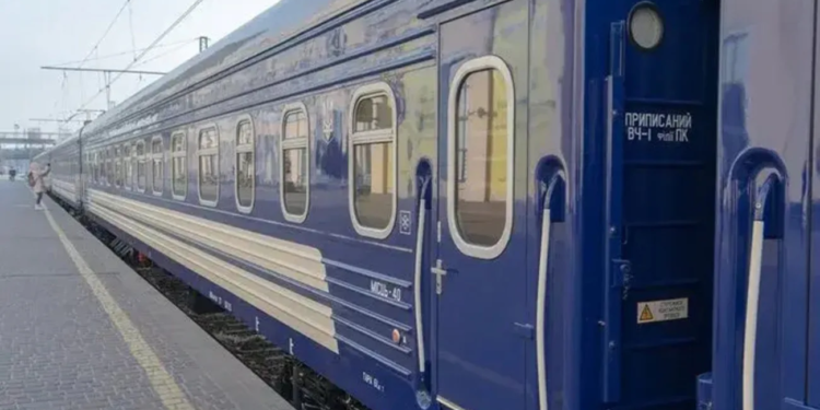 Укрзалізниця змінює графік руху поїздів Харків-Ізюм