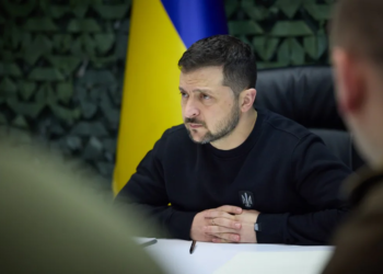 Зеленський: російське небо стає небезпечним для авіації