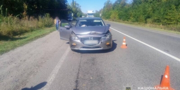 ДТП на Тернопільщині: травмувалася водійка Mazda