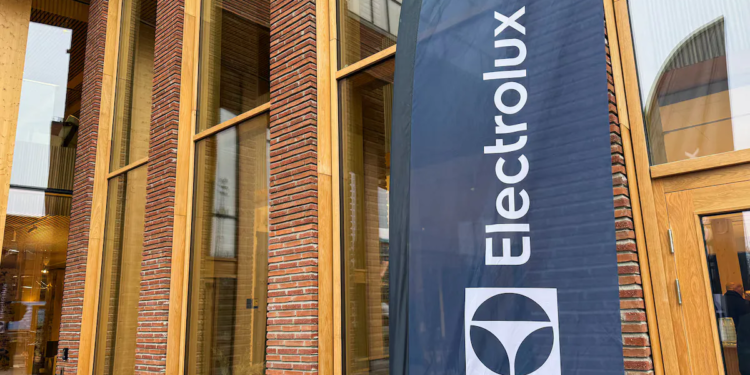 Electrolux зменшує кількість звільнень в Італії