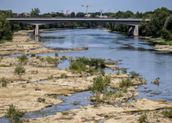 Франція потерпає від історичної посухи: тисячі без води