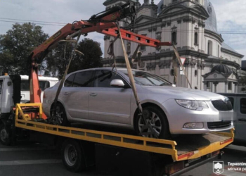Понад 3700 штрафів: як у Тернополі карають за паркування