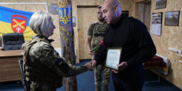 Сергій Надал вручив квартиру захисниці з Тернополя